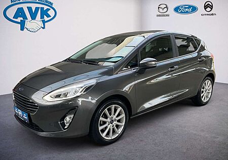 Ford Fiesta Titanium 5-türig mit Winterpaket, Klima