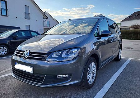 Volkswagen Sharan 2.0 TDI DSG - Navi *  Cam * el Türen * Pano * Shz