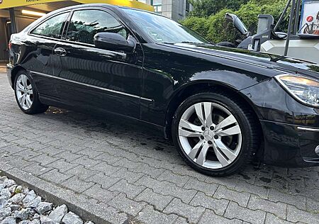 Mercedes-Benz CLC 180 Kompressor Automatik Special Edition Panorama