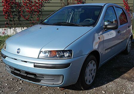 Fiat Punto 1.2 Tüv Au 10/2026 weing gelaufen 47,000 KM