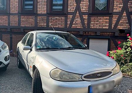 Ford Mondeo 2.0 16V