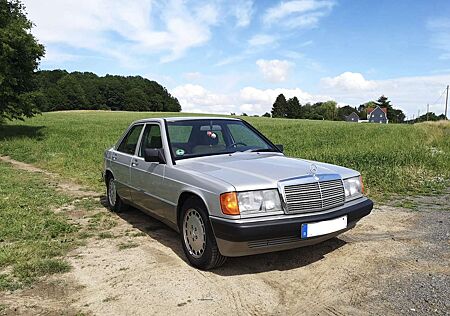 Mercedes-Benz 190 E