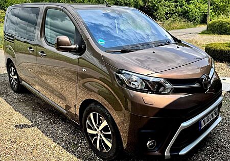 Toyota Pro Ace Proace Proace D-4D 2,0-l-D-4D (5-Si.) Verso Family compac