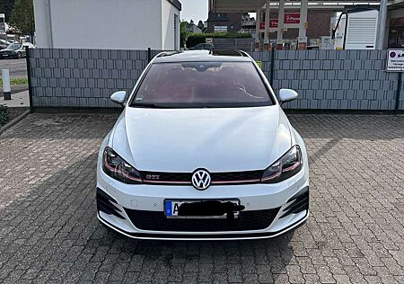 VW Golf GTI Volkswagen 2.0 TSI Performance