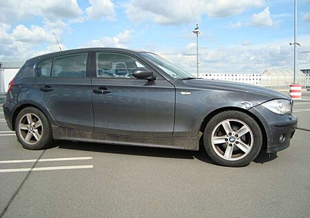 BMW 118 i Klima Xenon,5 türig TÜV bis 01/2026