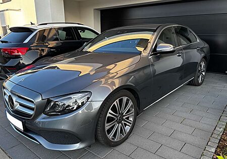 Mercedes-Benz E 220 4Matic*9G-TRONIC*Avantgarde*Multibeam*AHK*Burmest.