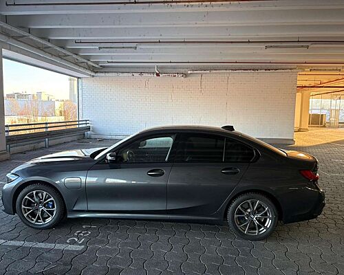 BMW 330 330 e M Sport