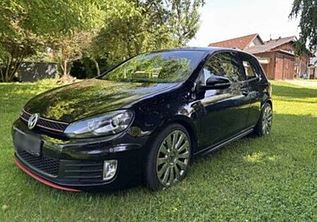 VW Golf GTI Volkswagen 2.0 adidas