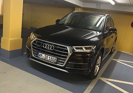Audi Q5 2.0 TDI quattro S tronic design