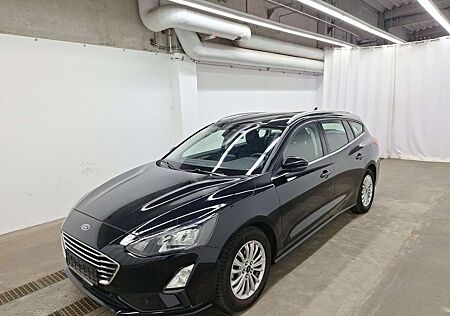 Ford Focus Titanium LED Navi AppLink GRA SHZ PDC