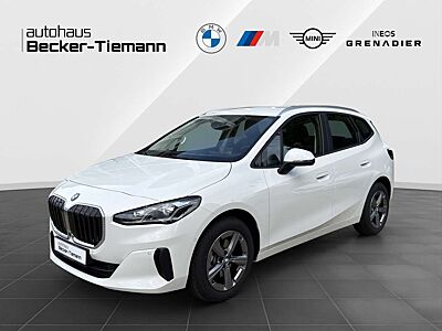 BMW 220 i Active Tourer 17" / HUD / DrivAss+ / ParkAss+ /
