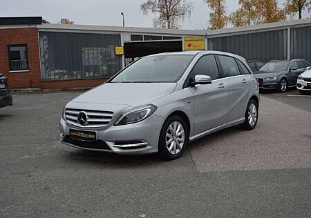 Mercedes-Benz B 200 NAVI"PDC"R/KAM"LEDER"BI-XEN"