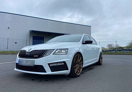 Skoda Octavia Lim. RS 245 Glasdach+DSG+Standhzg.