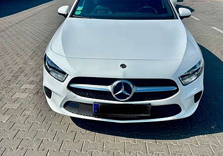 Mercedes-Benz A 250 e 8G-DCT