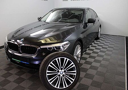 BMW 520 i Sport Line ACC RFK LED 8xRäder Service NEU