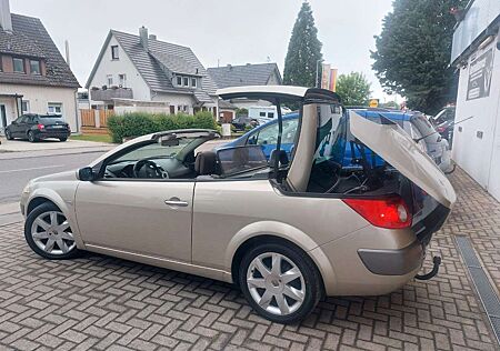 Renault Megane COUPE-CABRIO 2.0*ALU*2HAND*SHZ*AHK