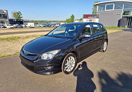 Hyundai i30 1.6 CRDi 66 kW Edition20 /1.Hand