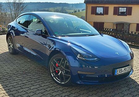 Tesla Model 3 Langstreckenbatt. Allradantrieb Dual Motor