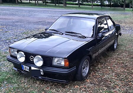 Oldtimer Opel Ascona B