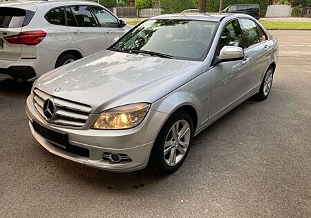 Mercedes-Benz C 220 CDI Lim.Avantg+Aut/Navi/SHZ/PDC/Tempo/s schön