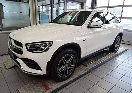 Mercedes-Benz GLC 300 e 4M AMG/9G/19"/LED/Kamera/Navigation/