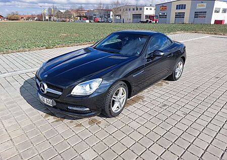 Mercedes-Benz SLK 200 (BlueEFFICIENCY)