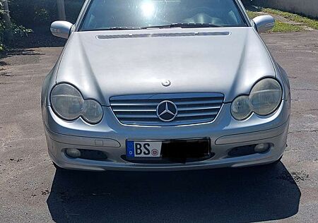 Mercedes-Benz C 200 Kompressor (203.742)
