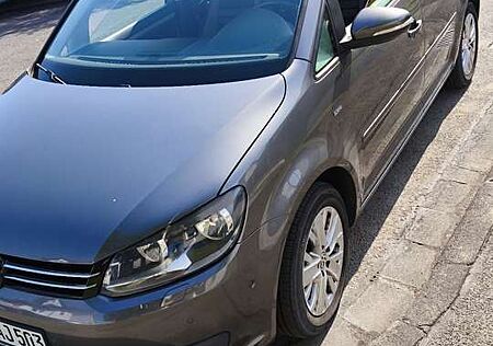 VW Touran Volkswagen Life BMT