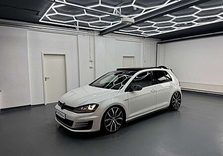 VW Golf Volkswagen GTI Performance BMT*DCC*ACC*PANO*R-KAM.*LEDER*
