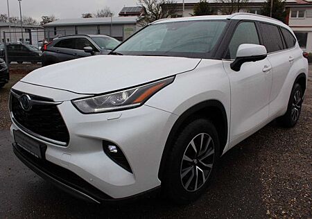 Toyota Highlander Hybrid Luxury*7-Sitzer*PANO*1.Hd.*ACC
