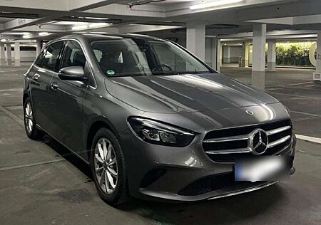 Mercedes-Benz B 180 d 8G-DCT Progressive
