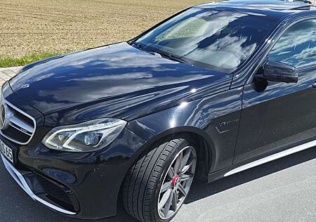 Mercedes-Benz E 63 AMG S 4Matic AMG Speedshift MCT
