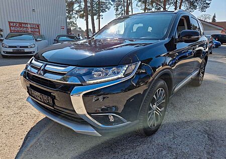 Mitsubishi Outlander 2.2Di-D 4x4 KLiMA NAVi RFK SD 7SiTZER