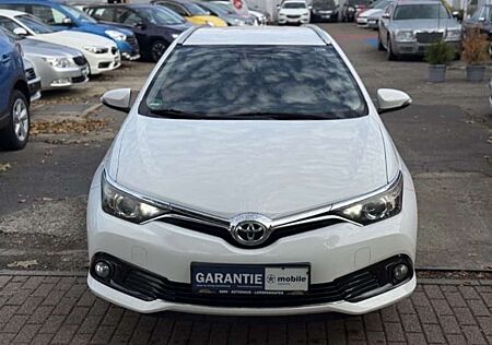 Toyota Auris 1.2 Touring *AHK*