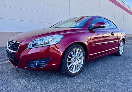 Volvo C70 D3 Momentum Aut. - LEDER + SHZ + PDC + AHK