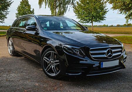 Mercedes-Benz E 200 T Modell AMG/KAMERA/LED/CPLAY/NAVI/SH