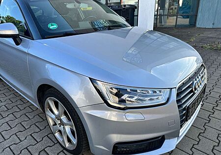 Audi A1 1.4 TDI Sportback * Navi * Scheckheft * TÜV