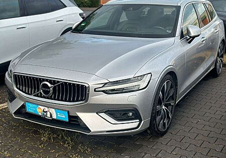 Volvo V60 AWD*MEMORY*STDHZ*HUD*HARMAN/KARDON*