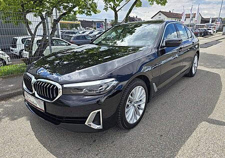 BMW 545 e xDrive Luxury + Laser + H&K