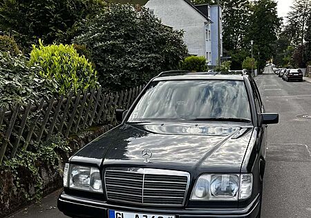 Mercedes-Benz E 280 Mercedes Benz 280 TE W124 /S124