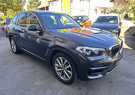 BMW X3 xDrive 30 e Advantage Panoramadach Driving Assist