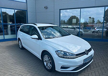 VW Golf Volkswagen VII Variant/NAvi/SHZ/ACC/schwenkbare AHK
