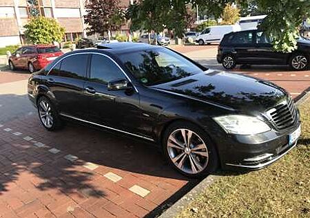 Mercedes-Benz S 350 BlueTec 4Matic L (221.183)