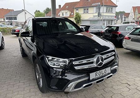 Mercedes-Benz GLC 220 d 4Matic Panorama Distronic 2xKamera AHK