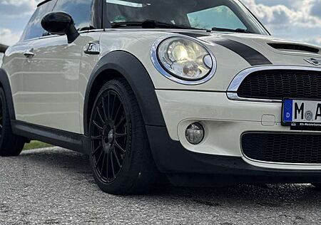 Mini Cooper S TÜV und Ölwechsel Neu mit Standheizug