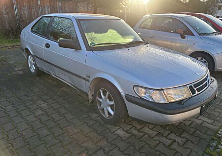 Saab 900 2.3i S