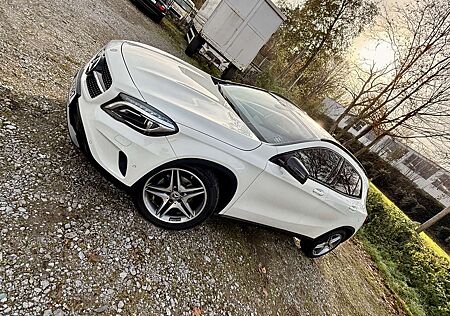 Mercedes-Benz GLA 200 AMG Line