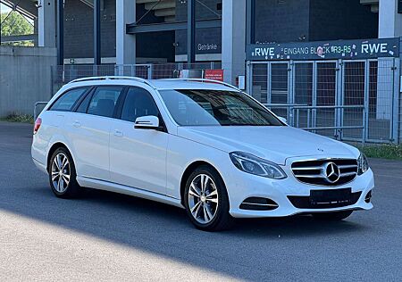 Mercedes-Benz E 220 T-Modell BlueTec*SITZHZ*TEMP*PDC*