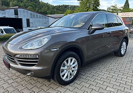 Porsche Cayenne 3.0D / 1. Hand / Scheckheft