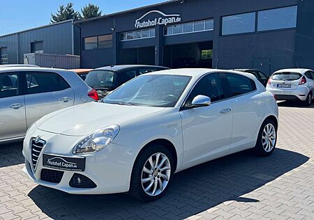 Alfa Romeo Giulietta Super/2.Ha/Eu.5/Klima/AHK/Allwetter/ZV